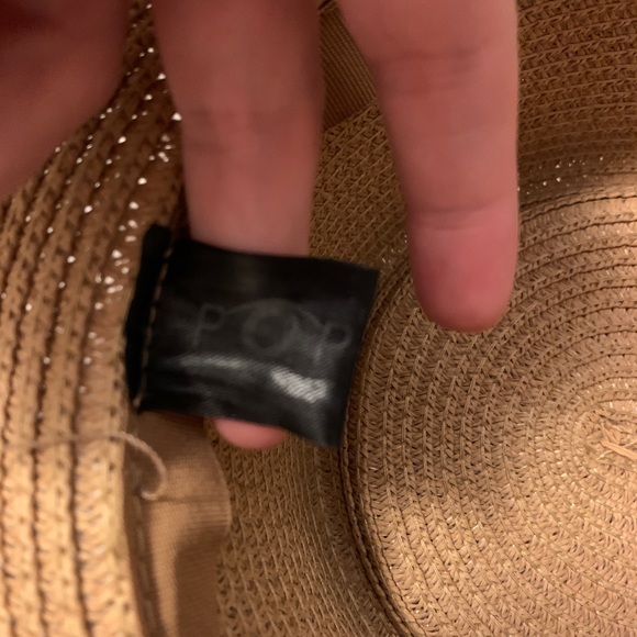 ISO (not for sale, looking for) this straw boater hat - Picture 4 of 4